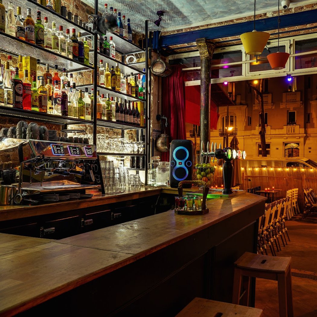 Le H Bar 2